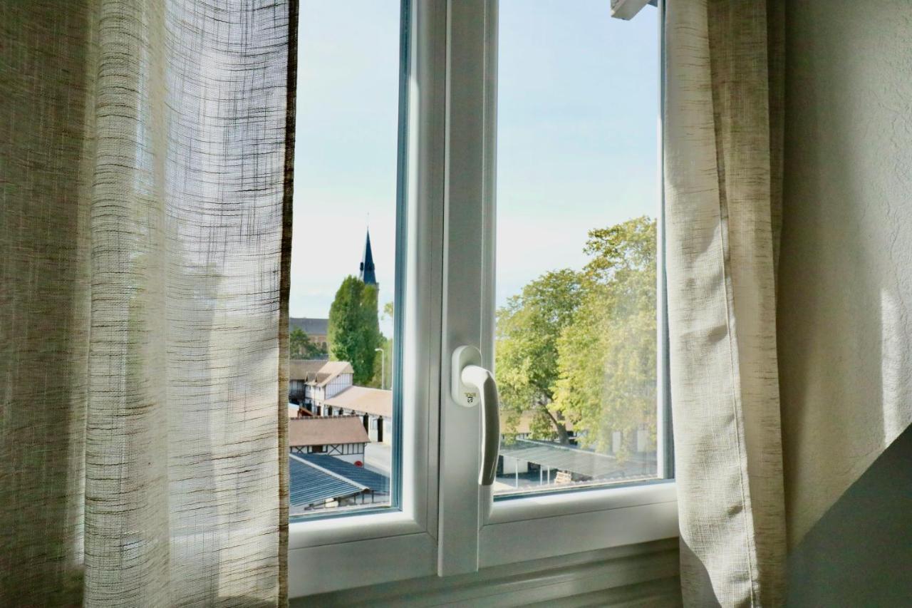 Appartement De L'Hippodrome Avec Deux Chambres Deauville Esterno foto