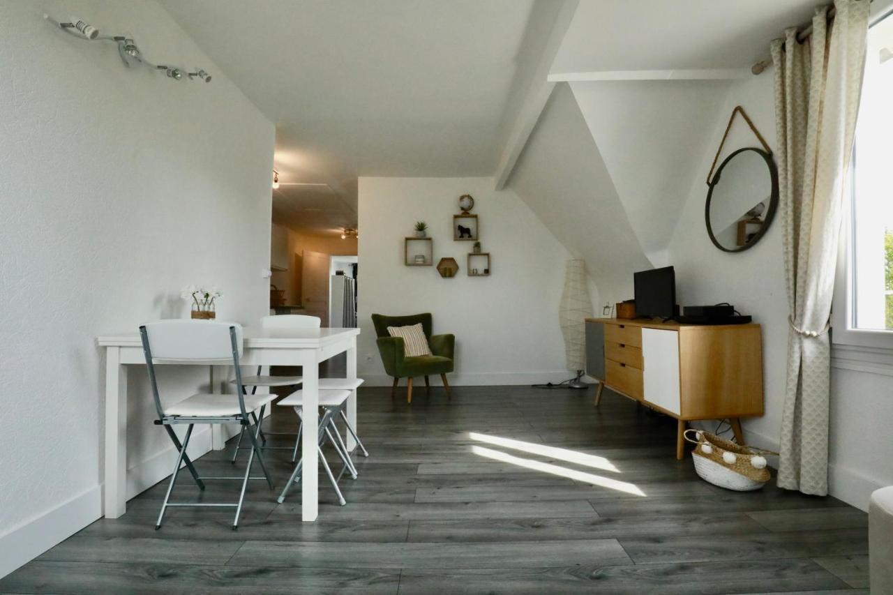 Appartement De L'Hippodrome Avec Deux Chambres Deauville Esterno foto