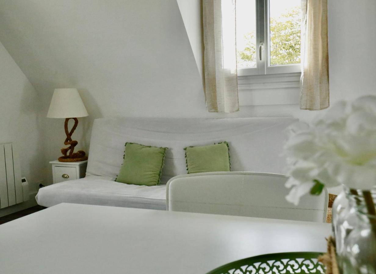 Appartement De L'Hippodrome Avec Deux Chambres Deauville Esterno foto